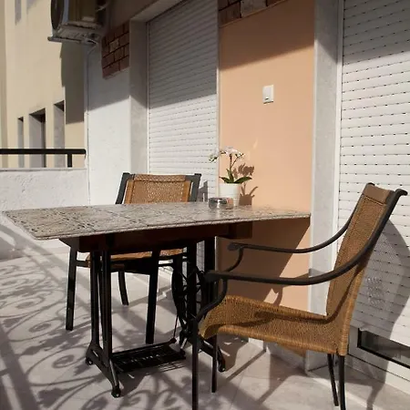 New Stylish And Cozy House Near Metro Station Thessaloniki