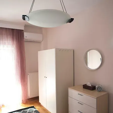 Apartment New Stylish And Cozy House Near Metro Station