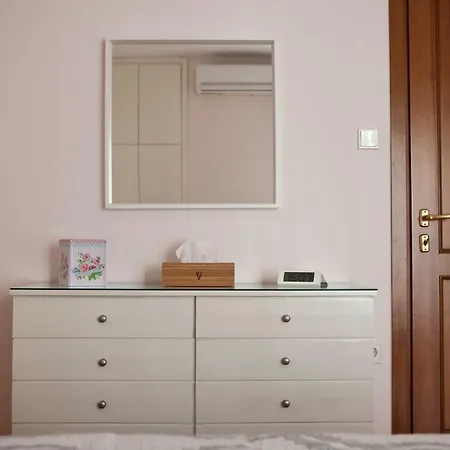 Apartment New Stylish And Cozy House Near Metro Station *