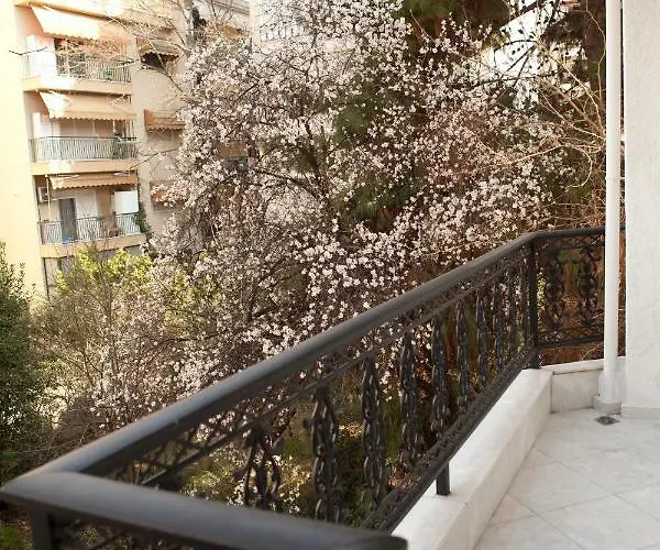 New Stylish And Cozy House Near Metro Station