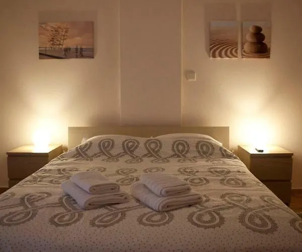 New Stylish And Cozy House Near Metro Station Lägenhet *
